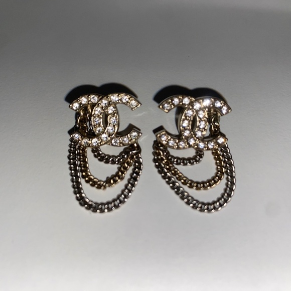 Chanel Crystal Chain CC Earrings Gold (2021) - Picture 1 of 5